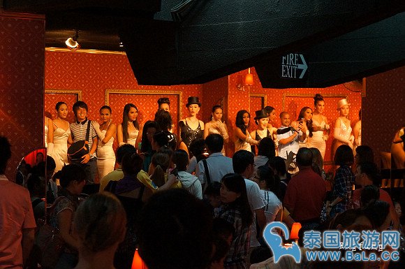 曼谷好看小众的人妖秀场--Calypso Cabaret Show 小而美的精致剧场