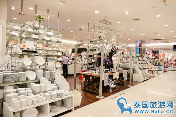 曼谷去哪里买大牌化妆品好?Central Chidlom精品好货等你来扫