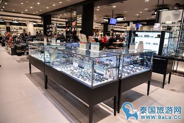 曼谷去哪里买大牌化妆品好?Central Chidlom精品好货等你来扫