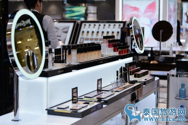 曼谷去哪里买大牌化妆品品好?Central Chidlom精品好货等你来扫