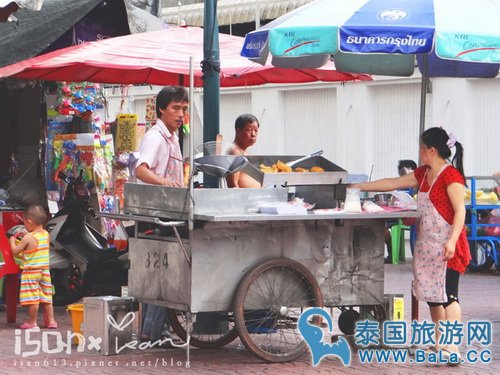 曼谷玫瑰圣母教堂 以为来到了欧洲