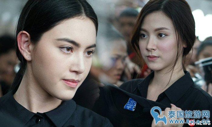 泰星Mai-Baifern送黑衣 万人拥抢出事故