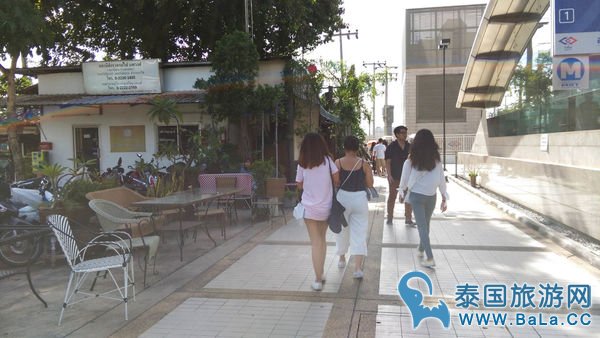 曼谷Art Box在哪?来最潮最时尚货柜集市必做5件事!