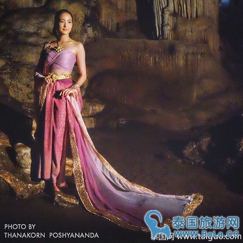 泰剧《三面娜迦》女主Taew剧照泰美 古典美女气质尽显