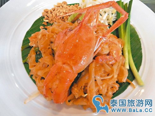 曼谷安帕瓦水上市场怎么玩?美食、酒庄一样都不能少
