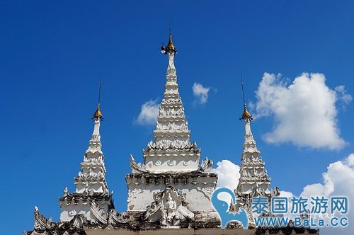 泰国南邦府景点：马场王国上的三座极具特色寺庙