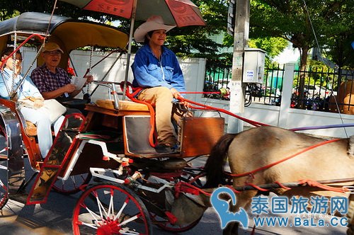 泰国南邦府景点：马场王国上的三座极具特色寺庙