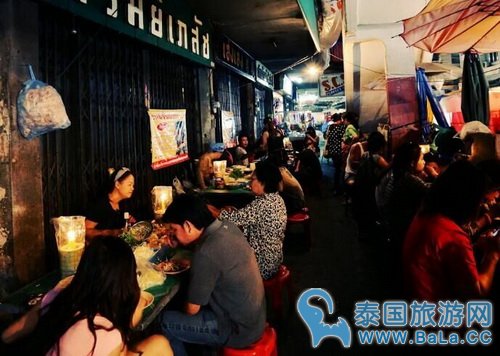 清迈 Siripana Hotel酒店附近的Warorot Market夜市