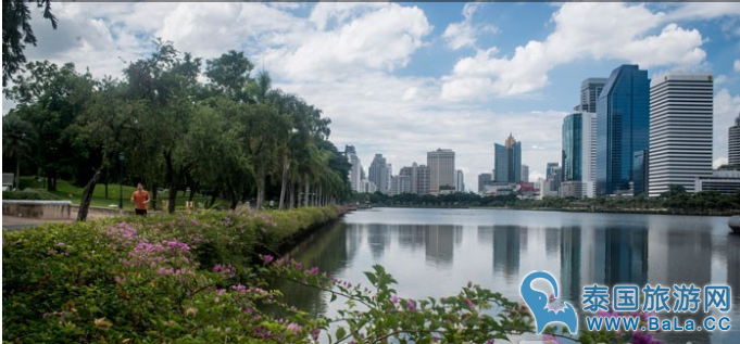 2016曼谷水灯节开放30个公园供游人放水灯 禁止燃放烟花爆竹