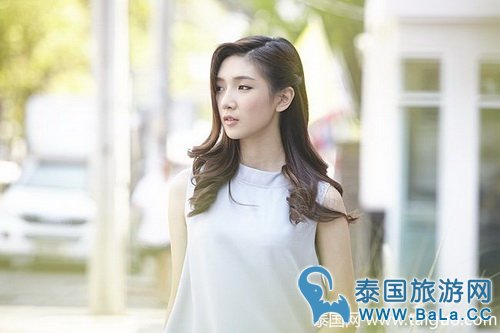 泰国朱拉隆功大学校服美女 清新可爱惹人怜