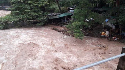 清迈因他农山湄康爆发山洪 建议近期有计划游客暂缓