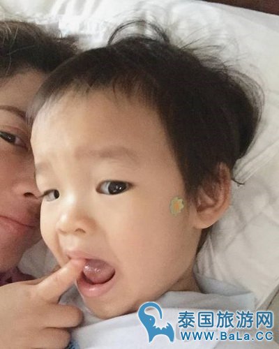 泰国古典美女Aff准备生二胎啦!女儿Peemai可以当姐姐啦!