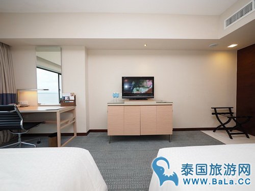 巴沙带楼顶游泳池的海景房酒店Four Points Sandakan