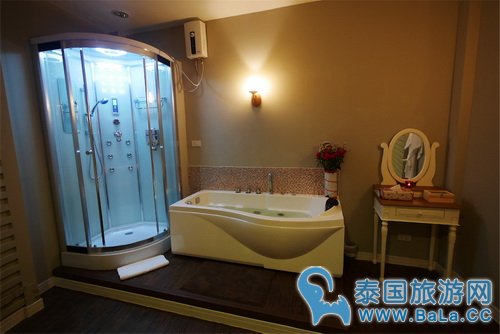 华欣夜市附近新开的Refresh SPA & Massage