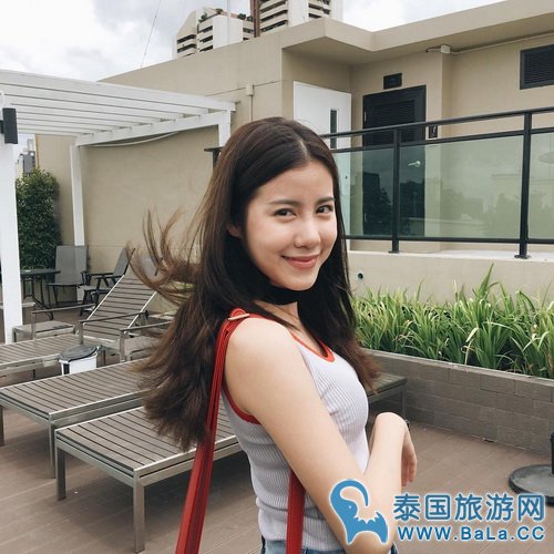 Esther小尼姑整容前后对比照