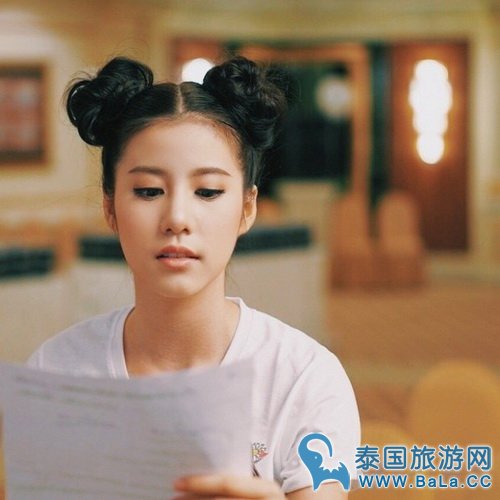 Esther小尼姑整容前后对比照