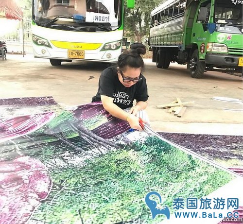 泰版凤姐Tukky婚礼细节亲力亲为 婚纱礼服引关注