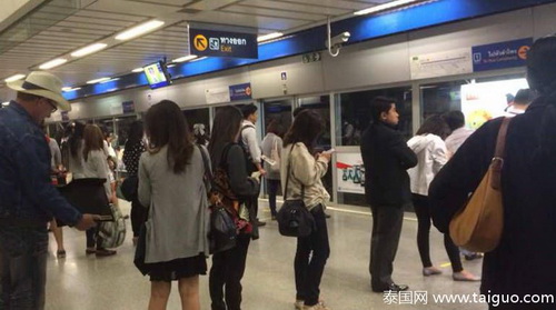 曼谷元旦跨年期间地铁(MRT)延时至凌晨两点