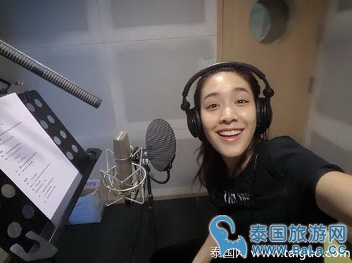 Min pechaya素颜照美翻天 笑容灿烂气质好