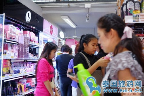 清迈瓦洛洛市场Win Cosmetics Shop美妆店