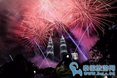 2017世界各地跨年烟火晚会 泰国跨年晚会亮了