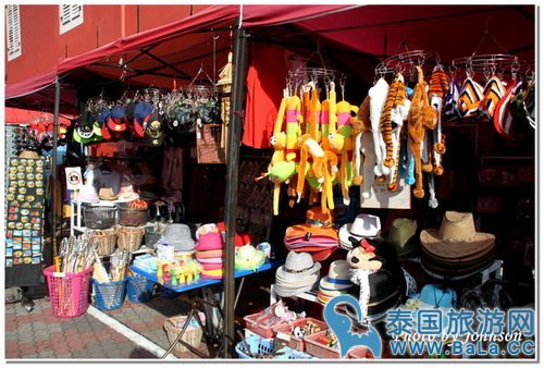 马六甲热门景点:荷兰红屋和基督教