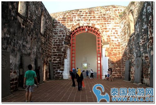 马六甲热门景点:荷兰红屋和基督教