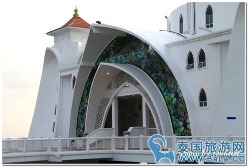 马六甲热门景点:荷兰红屋和基督教