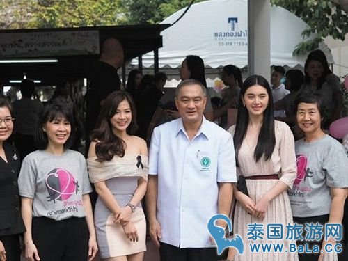 泰星Mai和Baifern为残疾儿童送礼物 网友夸赞人美心善