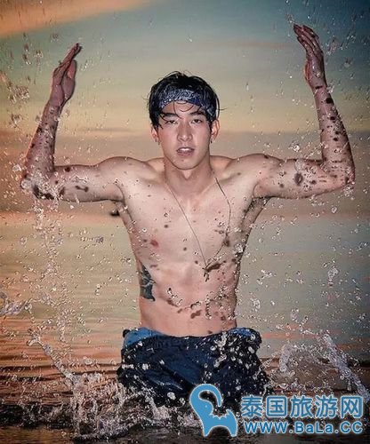泰星Tono拍性感杂志写真赈灾民 粉丝效仿捐款做功德