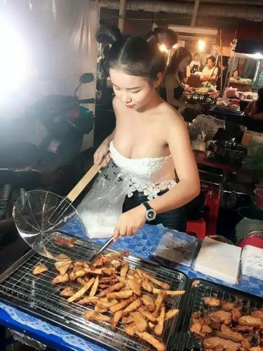 泰国网红清一色大胸妹 其中一位还惊动了泰国政府部门