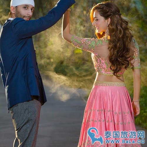 泰国7台混血女星Yol Pranvarin海边拍婚纱照 即将举办婚礼