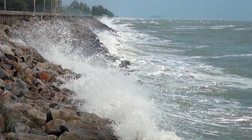 巴蜀泰国湾近期有大浪 禁止游客下海玩水