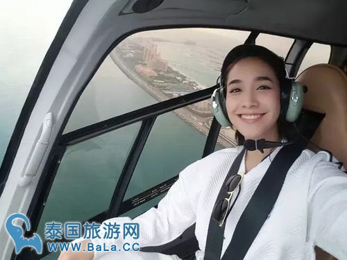 泰星Min Pechaya奢华迪拜游 晒私人飞机和沙漠美景