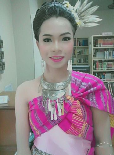 泰国残疾变性人身残志坚 优美舞姿不输常人