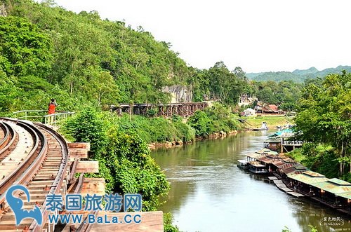 【泰国北碧府景点】体验泰缅铁道火车之旅,桂河大桥、死亡铁道,缅怀当年盟军战俘辛酸血泪史