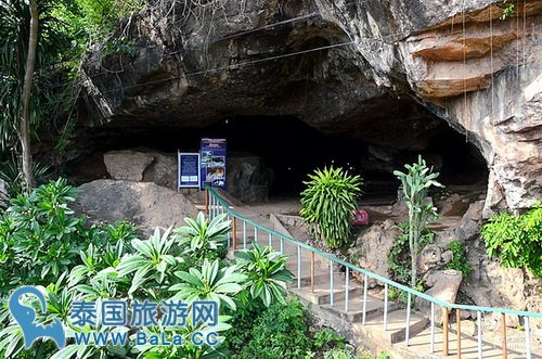 【泰国北碧府景点】体验泰缅铁道火车之旅,桂河大桥、死亡铁道,缅怀当年盟军战俘辛酸血泪史