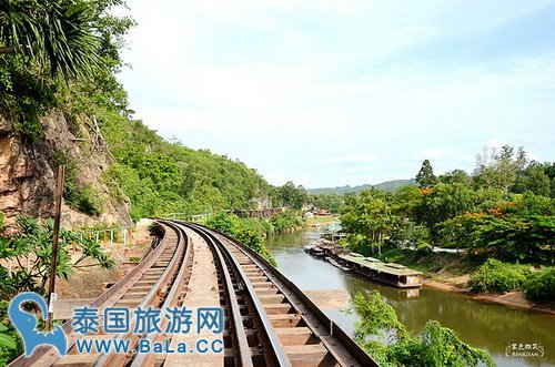 【泰国北碧府景点】体验泰缅铁道火车之旅,桂河大桥、死亡铁道,缅怀当年盟军战俘辛酸血泪史