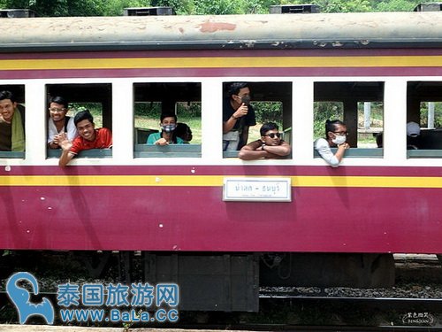 体验泰缅铁道火车之旅,桂河大桥、死亡铁道,缅怀当年盟军战俘辛酸血泪史