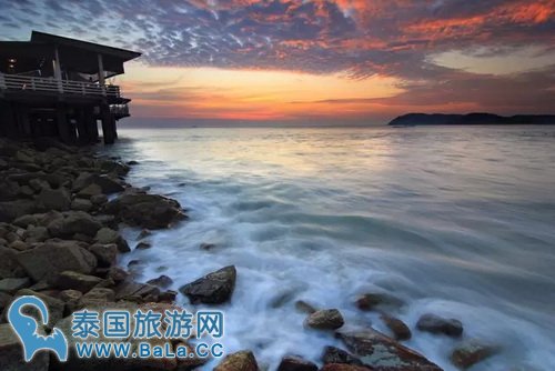马来西亚最美海岛之一兰卡威 最令人神往的蓝海白沙