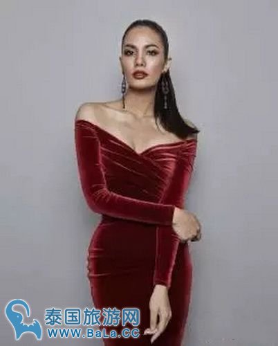 泰国环球小姐Namtan家庭背景如何?成名之后不忘本