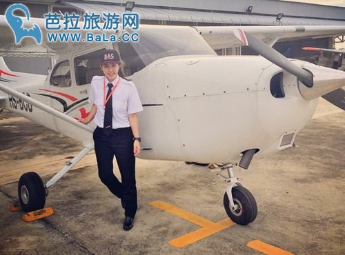 泰国美女飞行员一夜爆红 开挂的人生还当过工程师和空姐