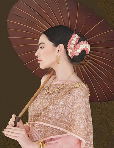 泰星Mai古典泰装封面杂志 美的不可方物