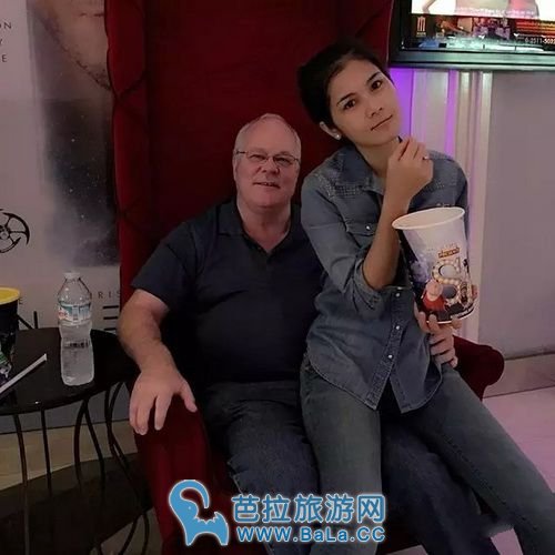 泰国av女星nat直播洗澡获宅男疯狂追捧海量性感视频浴照图片福利你懂