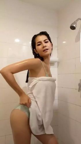 泰国AV女星nat直播洗澡获宅男疯狂追捧 海量性感视频浴照图片福利你懂的