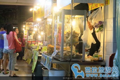 BTS站Thong Lo旁美食广场 每天都营业的美味夜市