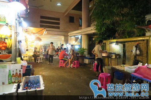 BTS站Thong Lo旁美食广场 每天都营业的美味夜市