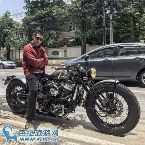 泰国歌手Tono Phakin告别粉色头 光头造型依旧潮男范十足