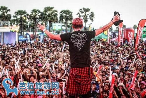 泰国歌手Tono Phakin告别粉色头 光头造型依旧潮男范十足