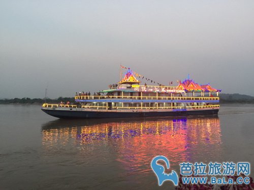 180名中国游客乘豪华游艇开启水陆四国游抵达清莱